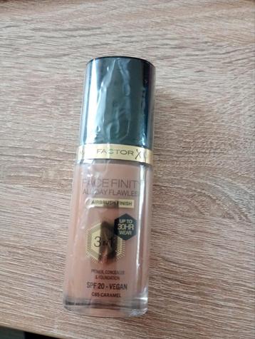Max Factor Facefinity Foundation C65 Caramel - Nieuw beschikbaar voor biedingen