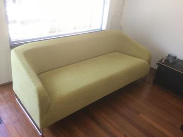 Artifort Diva 2,5 zits Mosterd geel groen design izgst beschikbaar voor biedingen