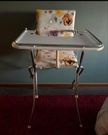 Retro/ Vintage kinderstoel jaren ‘60-‘70 apart te gebruiken  beschikbaar voor biedingen