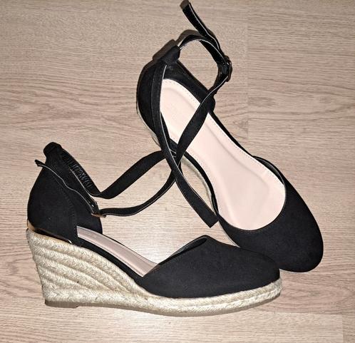 Prachtige zwarte Truffle Collection espadrilles mt 41, Kleding | Dames, Schoenen, Zo goed als nieuw, Espadrilles of Moccasins