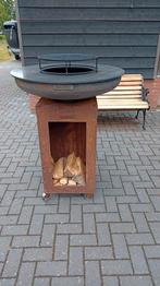 BBQ Plancha met cortenstaal sokkel op wielen met houtopslag, Tuin en Terras, Houtskoolbarbecues, Ophalen, Nieuw, Moodz, Met accessoires