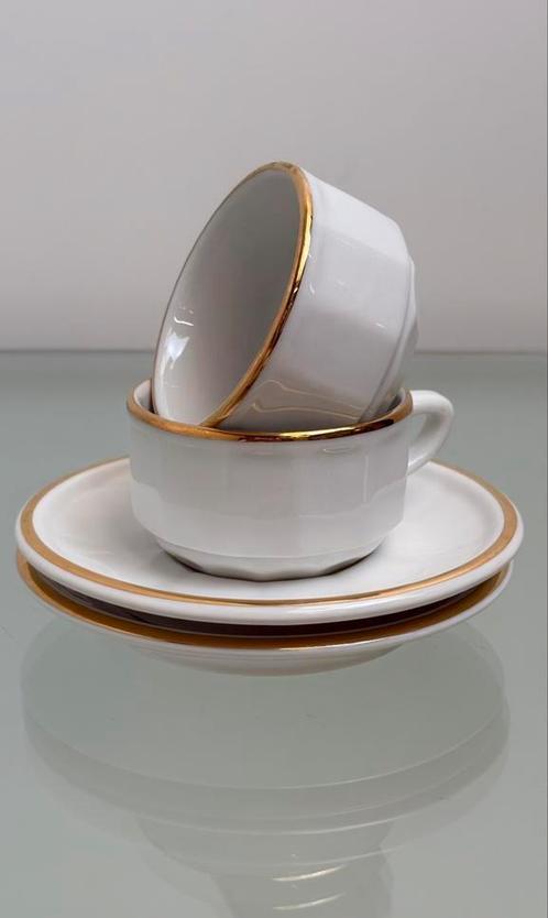 Vintage porseleinen Apilco France kop en schotel wit goud, Antiek en Kunst, Antiek | Servies los, Ophalen of Verzenden