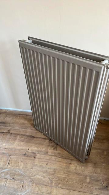 2x Nieuwe radiatoren 50x90 beschikbaar voor biedingen