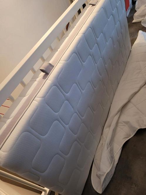 2 matrassen, Huis en Inrichting, Slaapkamer | Matrassen en Bedbodems, Zo goed als nieuw, 90 cm, 200 cm, Eenpersoons, Ophalen
