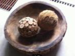Houten bak met 2 design ballen diameter 30 cm, Overige typen, Ophalen of Verzenden, Zo goed als nieuw