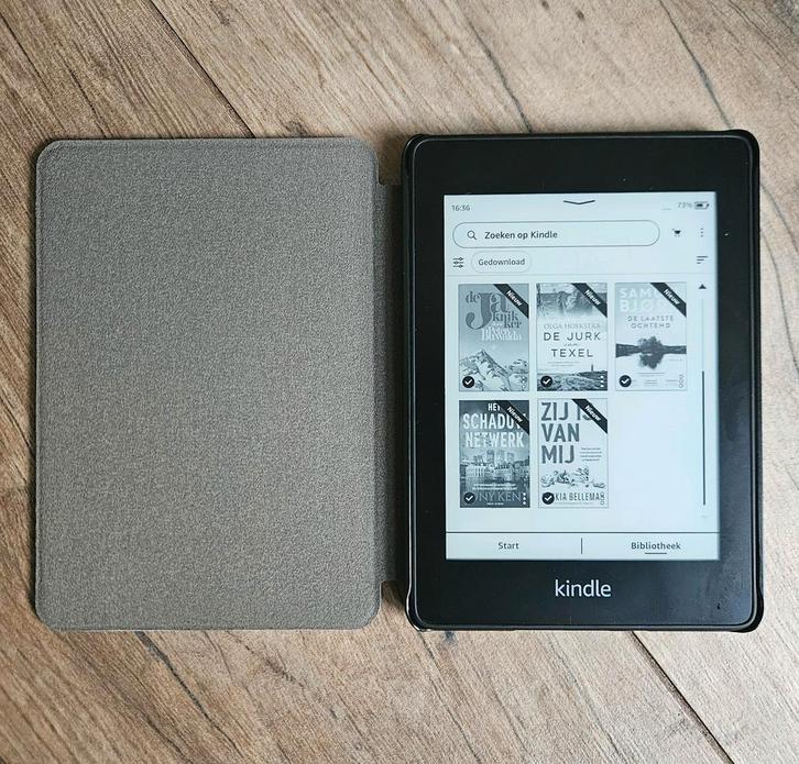 Zgan Kindle Paperwhite 10th generation signature edition, Computers en Software, E-readers, Zo goed als nieuw, 6 inch of minder
