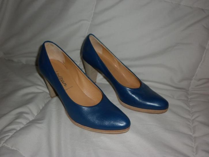 pumps maat : 36,5  merk :  Voltan , Kleding | Dames, Schoenen, Pumps, Blauw, Ophalen of Verzenden