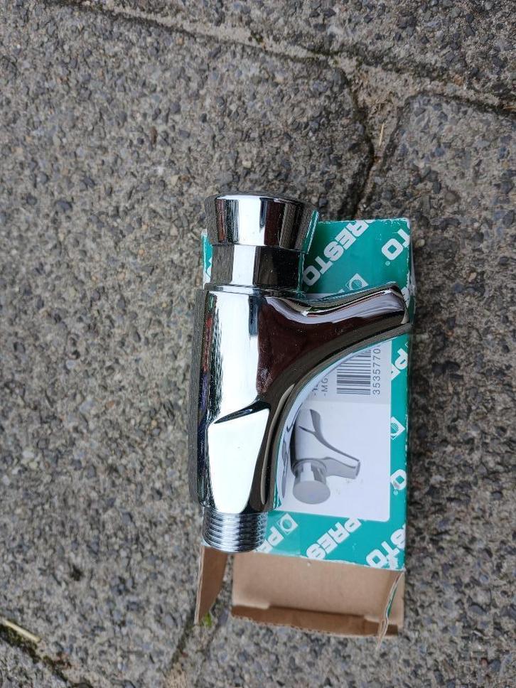 Presto zelfsluitende tapkraan koud 504 chroom 63000 NIEUW, Doe-het-zelf en Verbouw, Sanitair, Nieuw, Kraan, Chroom, Ophalen