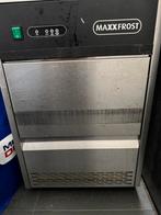 Maxifrost ijsblokjes machine, Ophalen