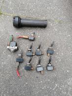 Engelse motor onderdelen schakelaartjes/knopjes en handvat, Verzamelen, Militaria | Tweede Wereldoorlog, Ophalen of Verzenden