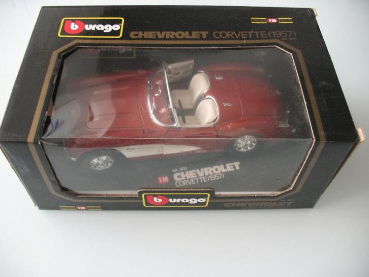 Bburago Chevrolet Corvette 1957 Kleur Azteken koper/wit, Hobby en Vrije tijd, Modelauto's | 1:18, Zo goed als nieuw, Auto, Bburago