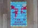 De jongen die van de klif sprong en zacht terechtkwam, Boeken, Kinderboeken | Jeugd | 13 jaar en ouder, Ophalen of Verzenden, Zo goed als nieuw