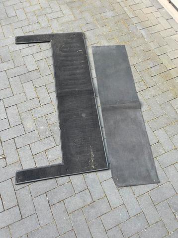 Land Rover Defender 130 Crew Cab tapijt rubber mat beschikbaar voor biedingen
