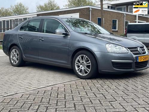 Volkswagen Jetta 1.6 Comfortline-NAP-Airco-Trekhaak, Auto's, Volkswagen, Bedrijf, Te koop, Jetta, ABS, Airbags, Airconditioning