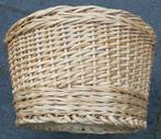Grote stevige rieten mand, Huis en Inrichting, Woonaccessoires | Schalen en Manden, Ophalen of Verzenden