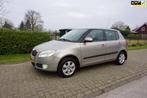 Skoda Fabia 1.4-16V Ambiente, Voorwielaandrijving, Gebruikt, 4 cilinders, Beige