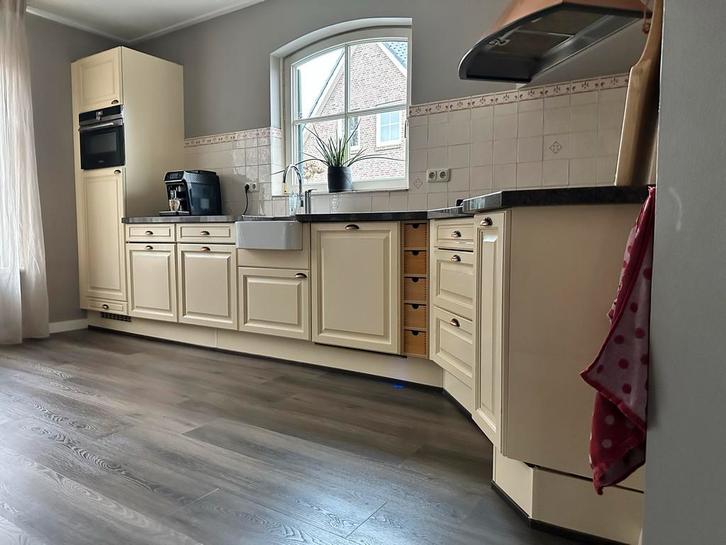 Massief houten keuken Sahara geel, Siemens combi, Huis en Inrichting, Keuken | Complete keukens, Gebruikt, Hoekkeuken, Geel, Graniet of Steen