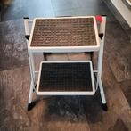 Klein trapje, Doe-het-zelf en Verbouw, Ladders en Trappen, Ophalen of Verzenden, Zo goed als nieuw, Minder dan 2 meter