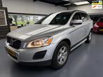 Volvo XC60 2.0T Momentum |Trekhaak|Leder|NAP|, Auto's, Euro 5, Beige, 4 cilinders, Bedrijf