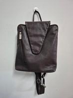 Tas40 - Bruin leren Bear Design rugtas ongeveer 26x26 cm (1), Ophalen of Verzenden, Overige merken, 30 tot 45 cm