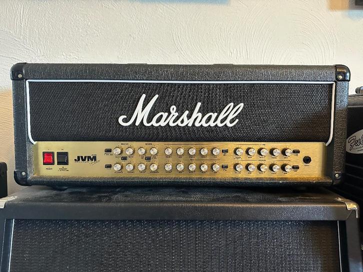 Marshall JVM 410H + footswitch ZGAN, Muziek en Instrumenten, Versterkers | Bas en Gitaar, Zo goed als nieuw, 100 watt of meer