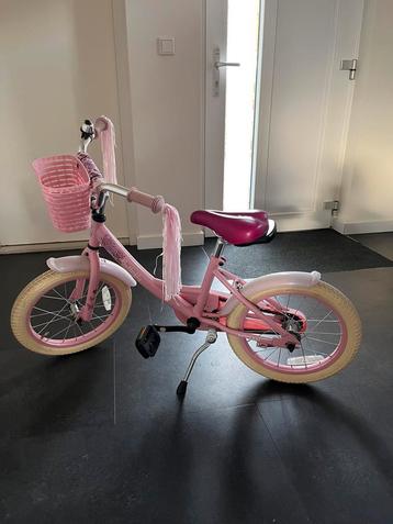 Meisjesfiets 16 inch als nieuw beschikbaar voor biedingen