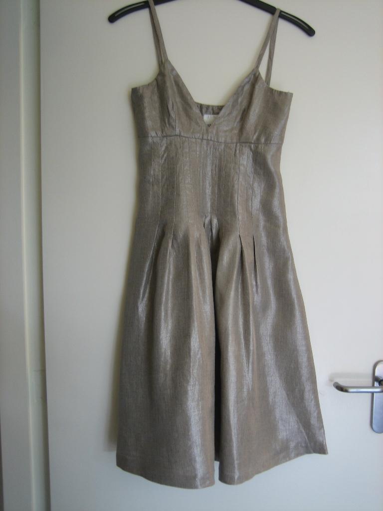 Bijzonder mooi chique jurkje RUE BLANCHE 34-36 snazzeys, Rue Blanche, Verzenden, Beige, Nieuw