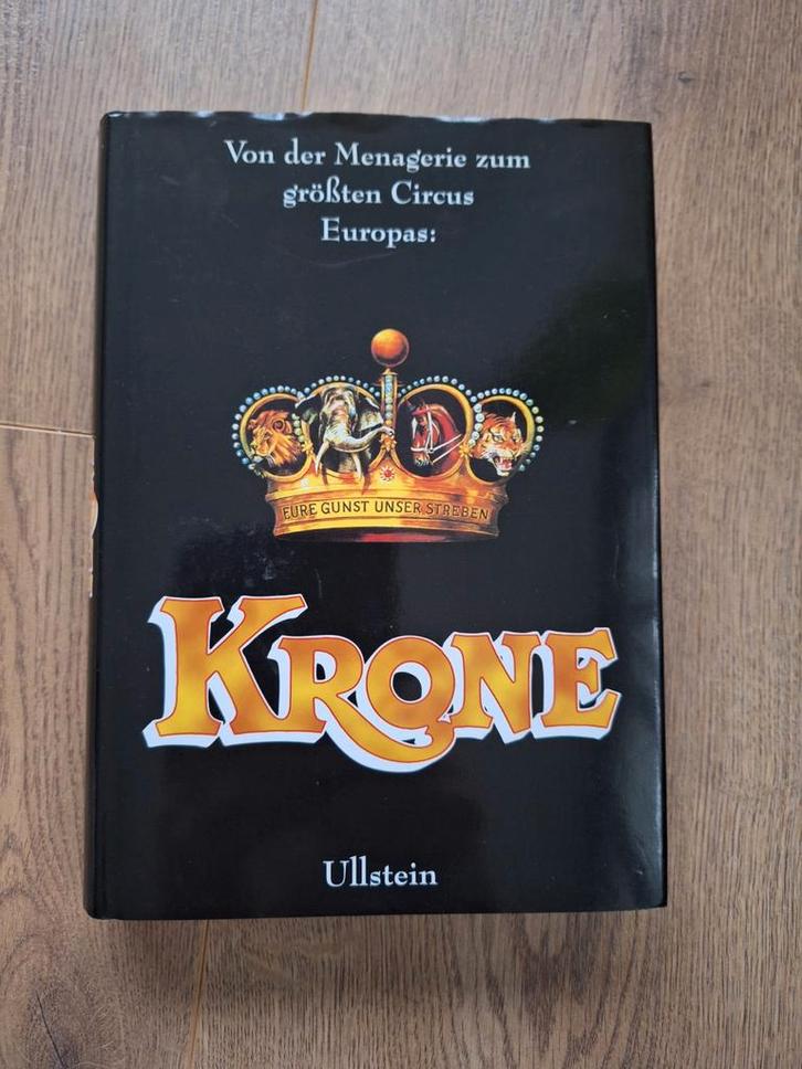 Mooi dik boek, in het Duits, over Circus Krone, Boeken, Kunst en Cultuur | Dans en Theater, Gelezen, Overige onderwerpen, Ophalen of Verzenden