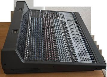 Behringer SX4882 Eurodesk met meterbridge - DEFECT beschikbaar voor biedingen