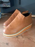 Schoenen met sleehak - Zomerklaar!, Ophalen of Verzenden, Zo goed als nieuw, Bruin, Lage of Enkellaarzen