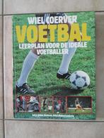 Wiel Coerver - Voetbal Leerplan Voor De Ideale Voetballer., Gelezen, Johan Derksen (van TV), Ophalen of Verzenden