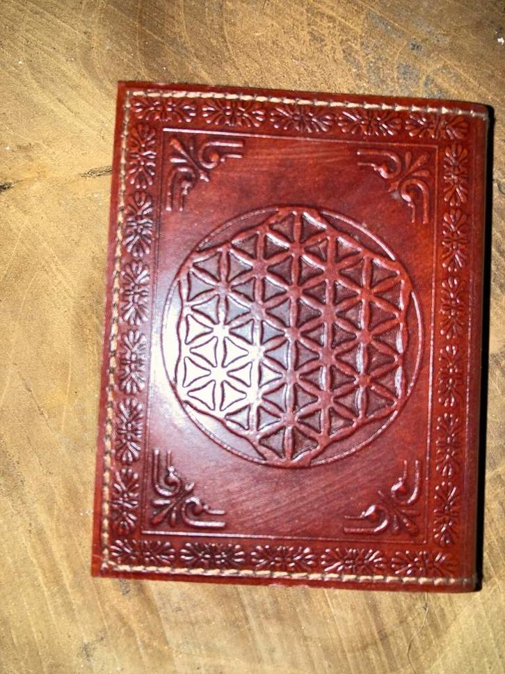 Nieuwe Lederen Notitieboekje “The Flower Of Life” Wicca, Boeken, Esoterie en Spiritualiteit, Nieuw, Overige typen, Spiritualiteit algemeen