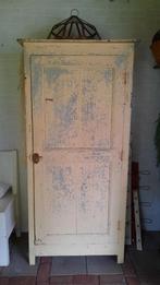 Oude brocante kast (nuzzelspul), Ophalen