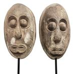 set matching Belu-maskers - Timor - Indonesië, Antiek en Kunst, Kunst | Niet-Westerse kunst, Ophalen of Verzenden