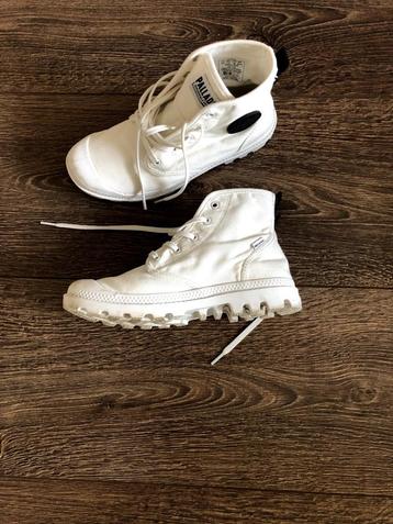Palladium gympen , wit maat 39 beschikbaar voor biedingen