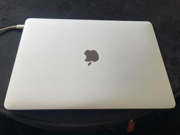 Apple Macbook Pro 13-inch 2017 with newly installed battery