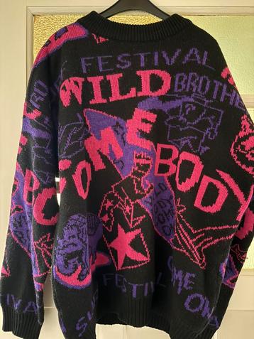 Geweldige vintage trui maat L paars roze zwart beschikbaar voor biedingen