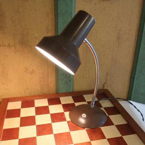 Tafel lamp metaal bureau buro vintage industrie origineel, Huis en Inrichting, Lampen | Tafellampen, Gebruikt, Minder dan 50 cm
