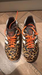 Adidas met print mt.37,5, Kleding | Dames, Schoenen, Ophalen of Verzenden, Zo goed als nieuw, Sneakers of Gympen