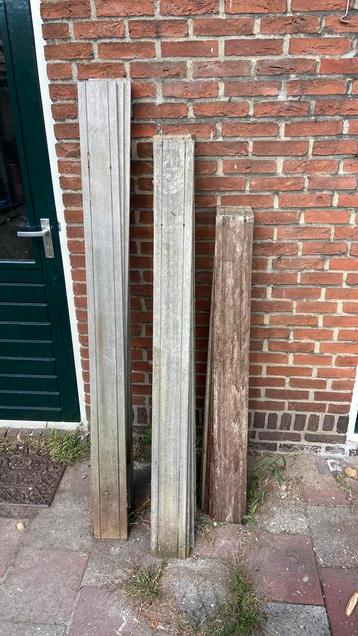 Hard houten schutting planken 32 stuks beschikbaar voor biedingen