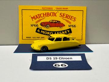Matchbox No. 66 Citroën DS19 & box