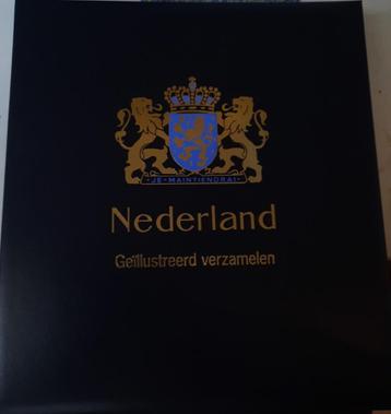 Nederland geïllustreerde verzameling postzegels 2000/2004 beschikbaar voor biedingen