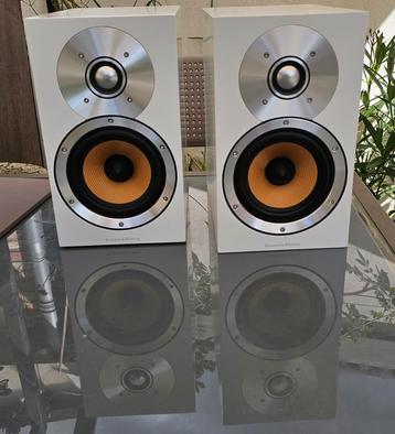 B&W CM1 klasse monitoren satin white, bi- wiring, izgst beschikbaar voor biedingen
