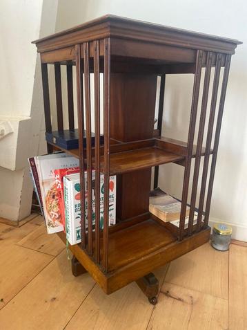 Mooi antiek/vintage   Engels boekenkastje beschikbaar voor biedingen