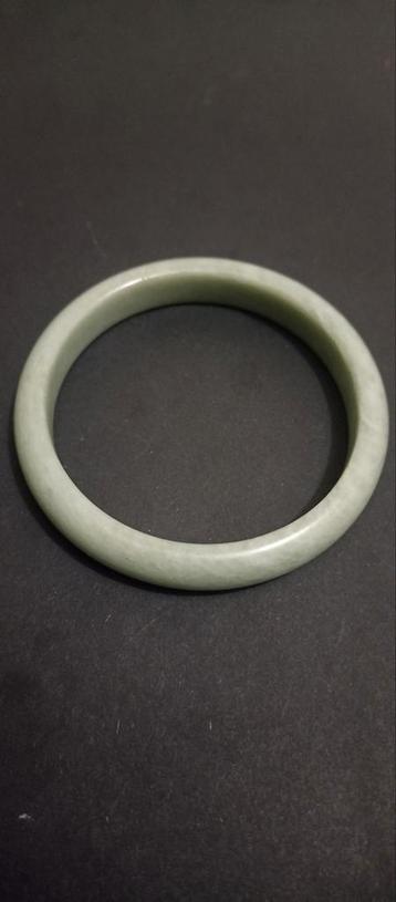 Natuurlijk Licht Groene Guizhou Jade Armband 64mm