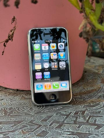 iPhone 2G 16GB / Originele iPhone / 1st Gen beschikbaar voor biedingen