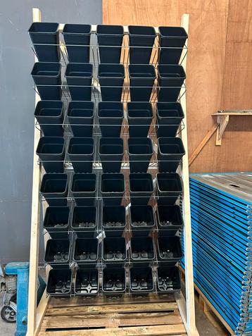 Verticale planten wand, plantenmuur, vertical farming beschikbaar voor biedingen