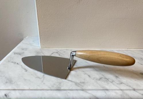 Zeldzame troffel taartschep Phillipe Starck Alessi Design, Verzamelen, Porselein, Kristal en Bestek, Gebruikt, Bestek, Metaal