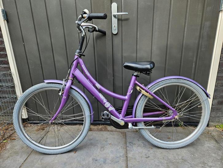 Paarse Batavus meisjes fiets 24 inch, Fietsen en Brommers, Fietsen | Dames | Damesfietsen, Gebruikt, Batavus, (Extra) lage instap