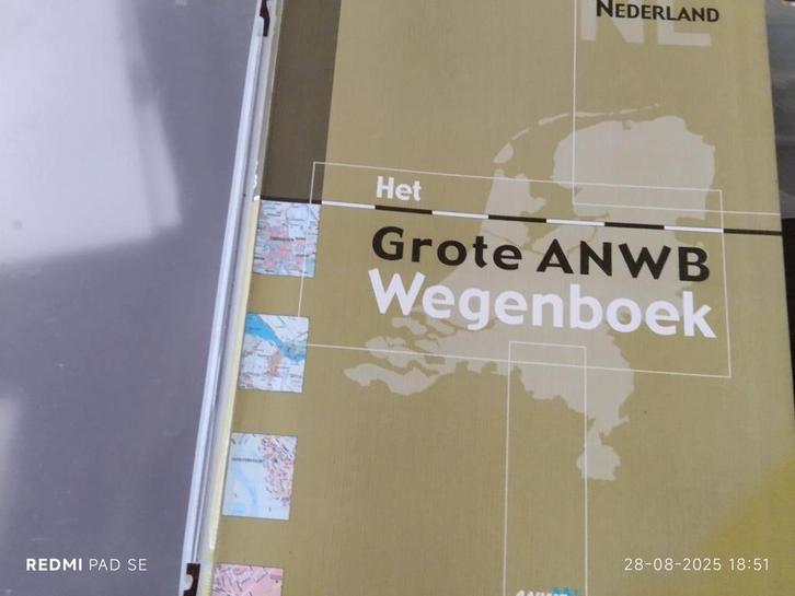 Het grote ANWB WEGENBOEK VAN NEDERLAND EN EEN VAN. EUROPA, Boeken, Atlassen en Landkaarten, Zo goed als nieuw, Nederland, 1800 tot 2000
